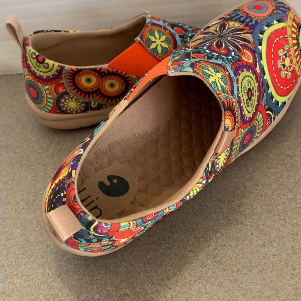UIN Blossom Multicolor Patterned Women's Slipon Shoe - Picture 4 of 6